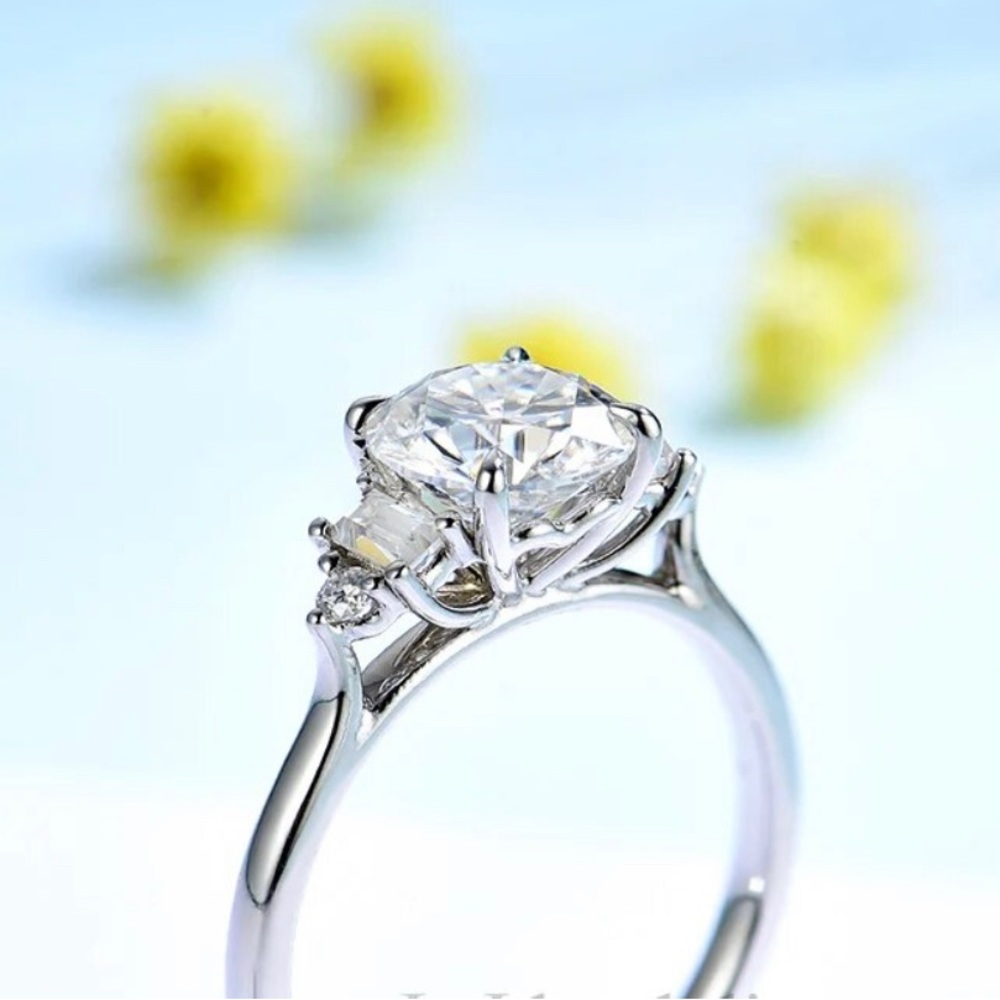Certified 2 Ct Moissanite Diamond Ring Size 4